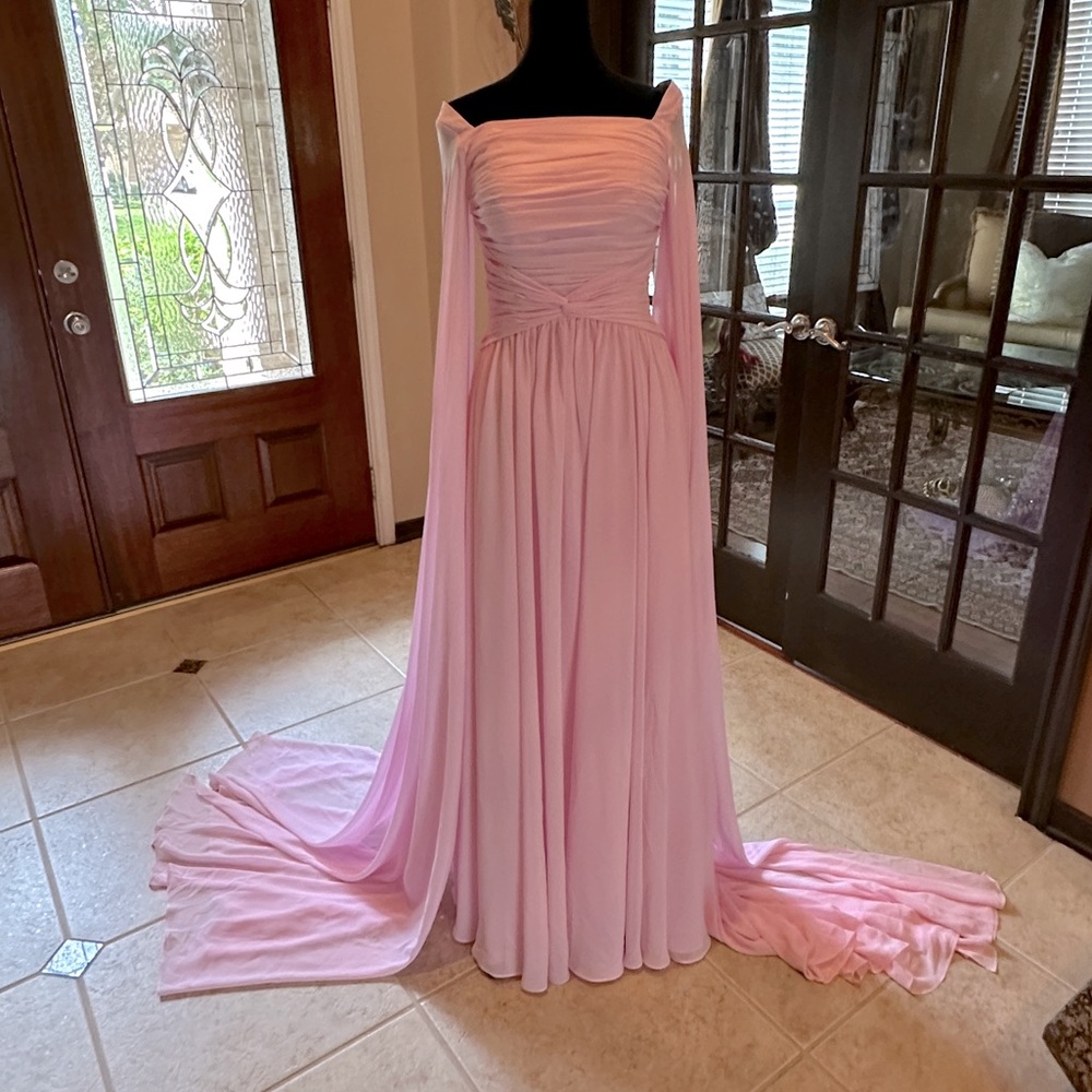 Beautiful dress with cape sleeves size small